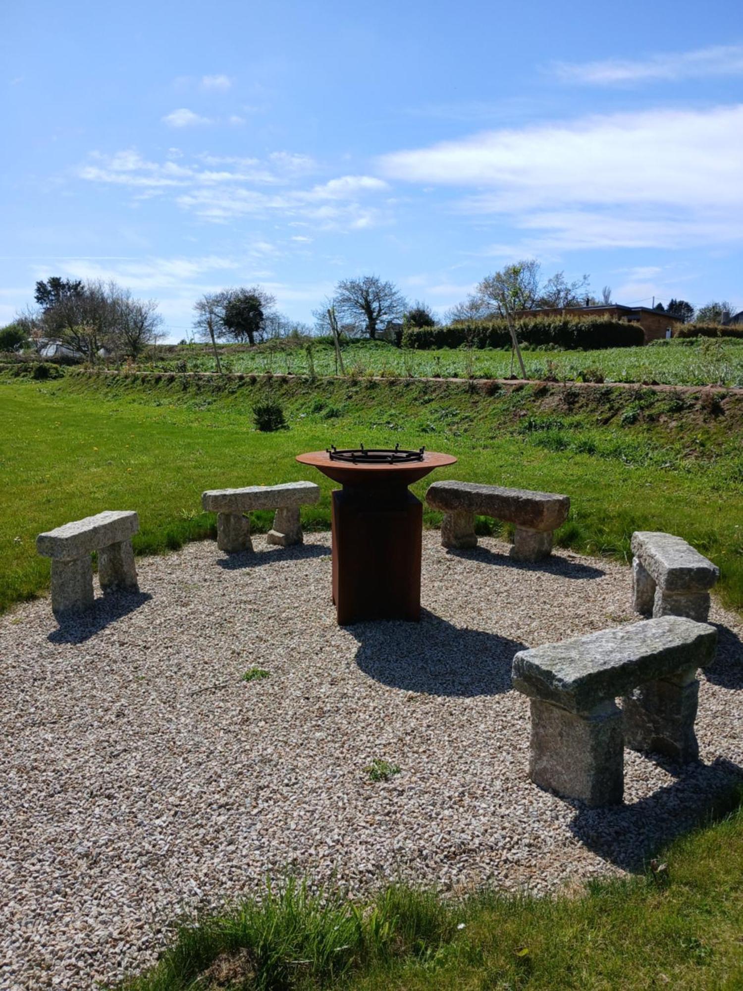 Au Dolmen De Kerhus "Toppen" Saint-Vougay Exterior foto